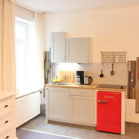 Kapitaenshaus-lassen-zimmer-blanker-hans Pensjonat Westerland