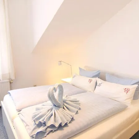 Kapitaenshaus-lassen-zimmer-blanker-hans 3*